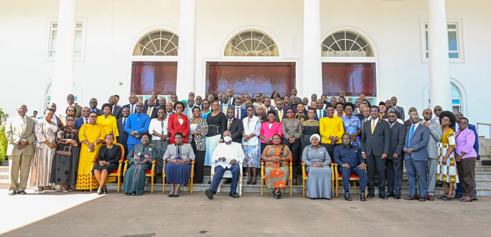 President Museveni Hosts Luncheon For Outgoing Cabinet